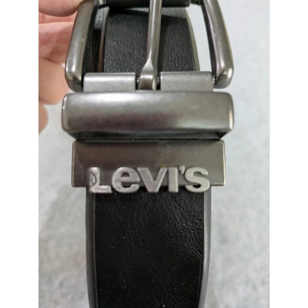 Levi's Black‎ Leather Work Belt w/Silver Buckle Large 38-40 Gunmetal Buckle Logo